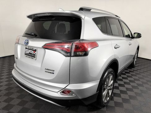Used 2016 Toyota RAV4 Limited AWD/4WD image 9