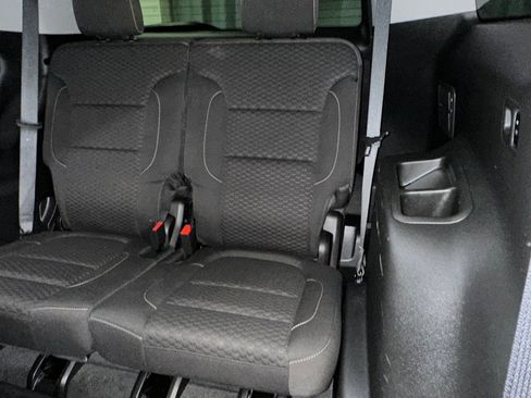 Used 2018 GMC Acadia SLE w/ Driver Alert Package I image 22