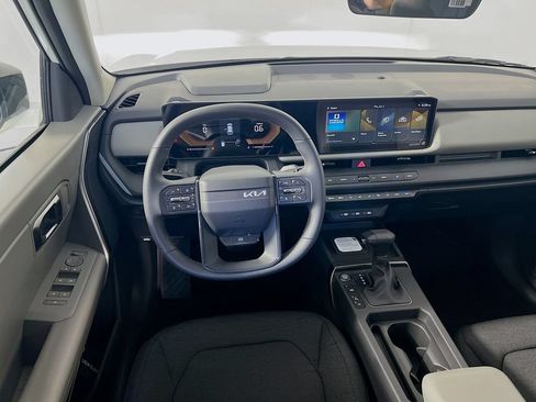 New 2027 Kia Seltos S FWD image 18