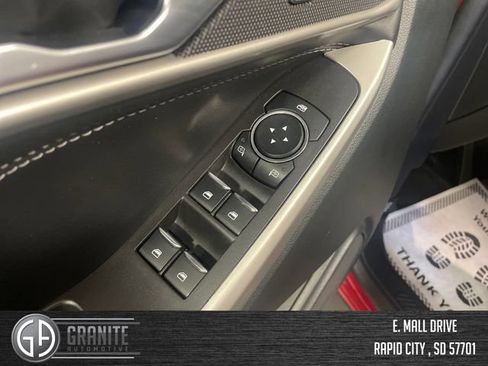 Used 2023 Ford Explorer XLT AWD/4WD image 12