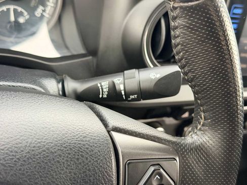 Used 2016 Toyota Tacoma TRD Sport image 24