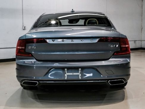 Used 2017 Volvo S90 T6 Inscription w/ Vision Package image 12