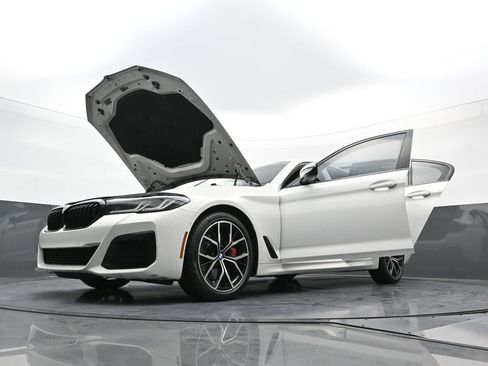 Used 2023 BMW 530i xDrive w/ M Sport Package image 38