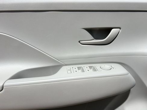 Used 2025 Hyundai Kona SE AWD/4WD image 10