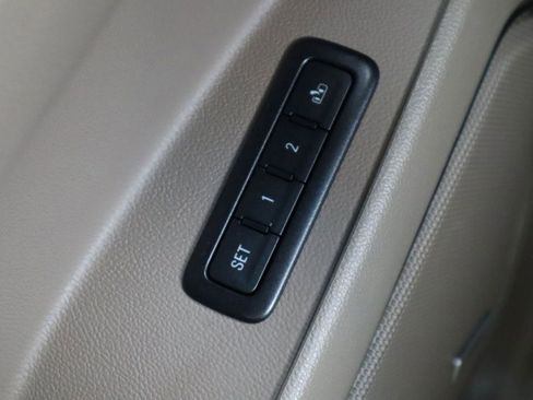 Used 2015 Chevrolet Suburban LT image 37