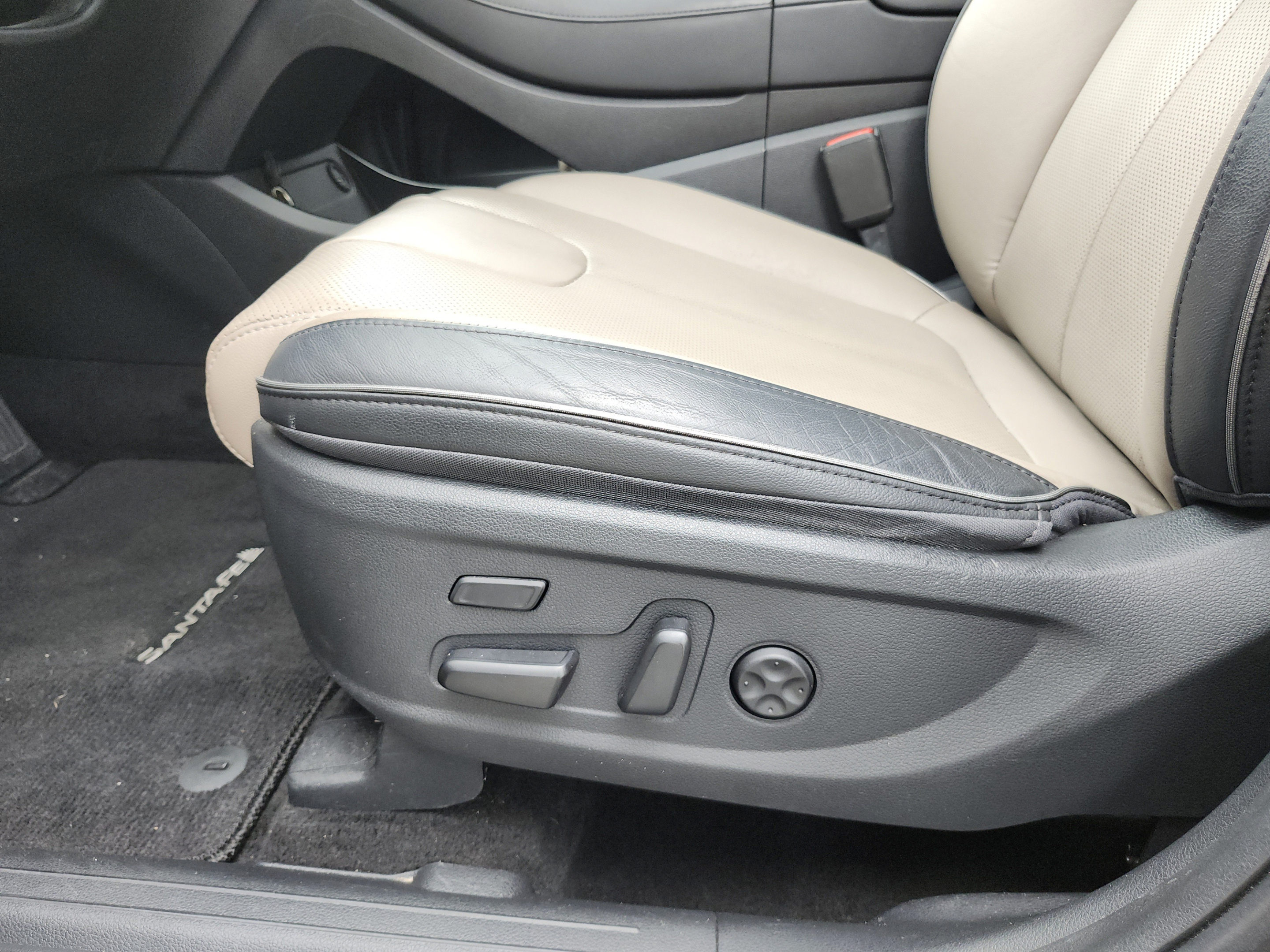 Certified 2021 Hyundai Santa Fe Limited FWD image 20