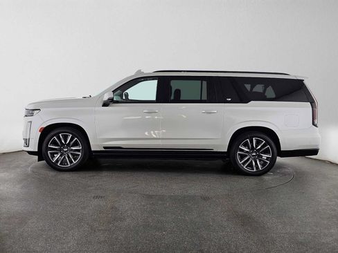Used 2021 Cadillac Escalade ESV Sport w/ Driver Assist Tech Package AWD/4WD image 6