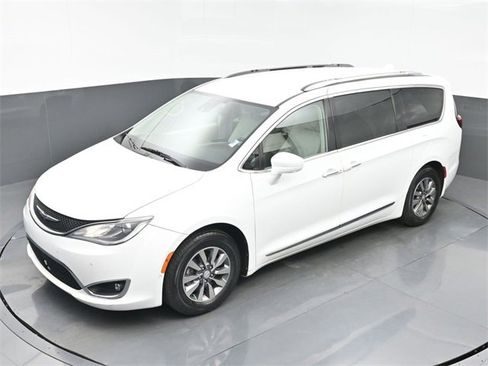 Used 2019 Chrysler Pacifica Touring-L Plus w/ Advanced Safetytec Group image 30