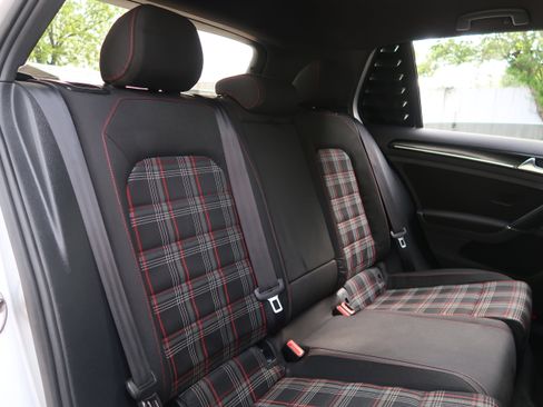 Used 2015 Volkswagen GTI S FWD image 29