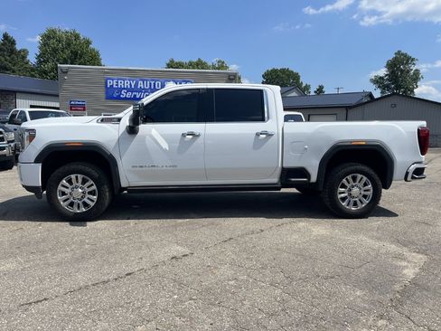 Used 2022 GMC Sierra 2500 Denali w/ Denali Ultimate Package AWD/4WD image 1