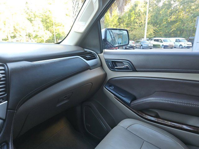 Used 2017 Chevrolet Suburban LT w/ Luxury Package RWD image 30