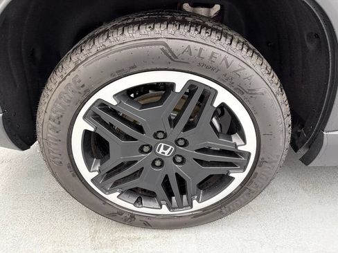 New 2026 Honda Pilot Touring image 13
