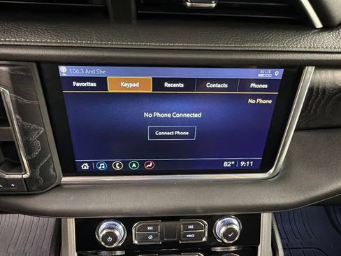 Used 2021 GMC Yukon Denali w/ Denali Premium Package AWD/4WD image 10