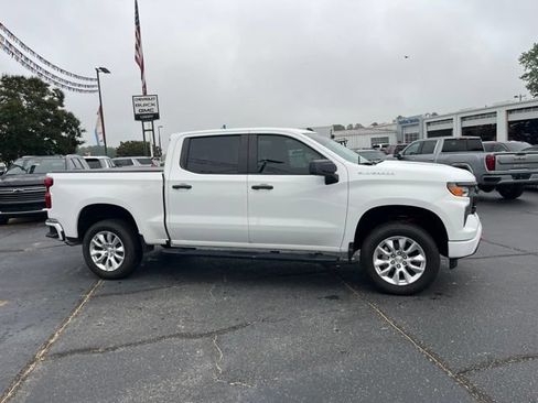 Used 2024 Chevrolet Silverado 1500 Custom RWD image 2