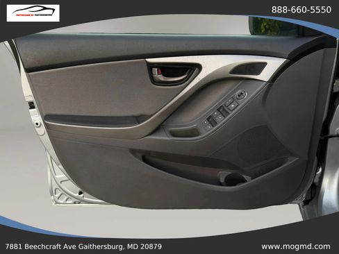 Used 2012 Hyundai Elantra Limited w/ Technology Pkg 5 FWD image 17