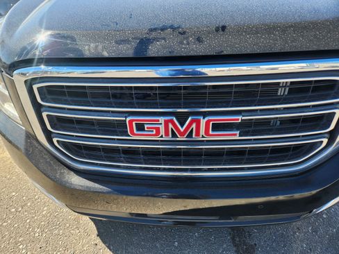 Used 2016 GMC Yukon XL SLE w/ HD Trailering Package image 2