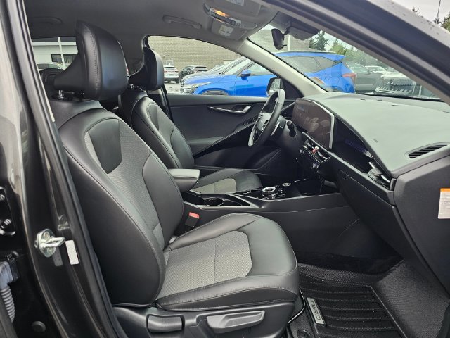 Certified 2023 Kia Niro Wind w/ Wind Preserve Package FWD image 12