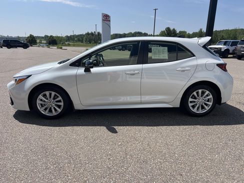 Used 2026 Toyota Corolla SE FWD image 6