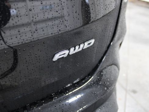 Used 2024 Ford Edge Titanium image 26