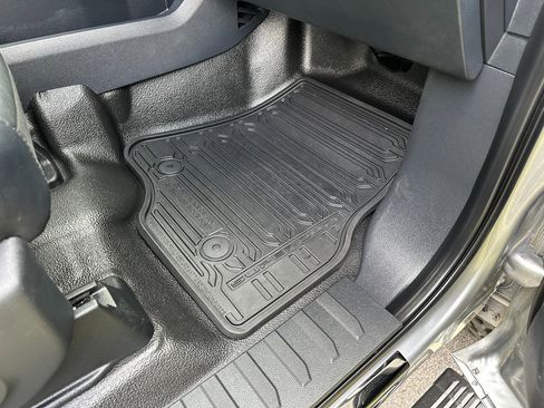 Used 2022 Ford F250 Lariat w/ Tremor Off-Road Package image 29