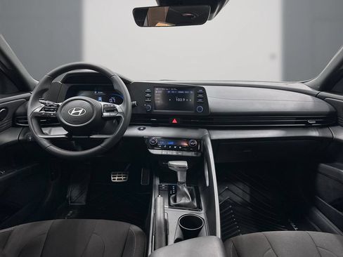 Certified 2026 Hyundai Elantra Sport FWD image 19
