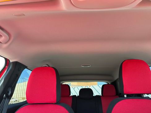 Used 2018 Jeep Renegade Latitude w/ Popular Equipment Group AWD/4WD image 21