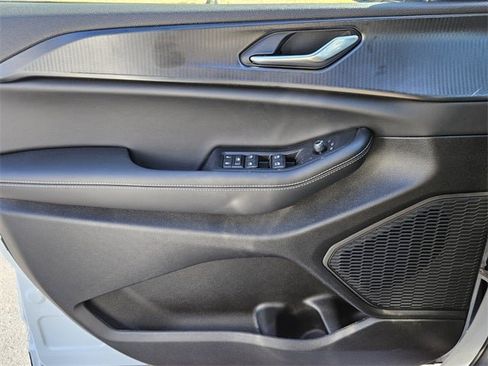 New 2025 Jeep Grand Cherokee Altitude image 25