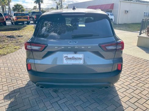 Used 2025 Ford Escape ST-Line image 4