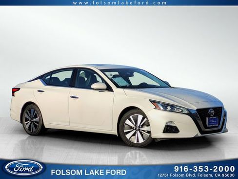 Used 2022 Nissan Altima 2.5 SL image 1