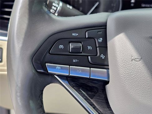 Used 2022 Cadillac XT6 Premium Luxury w/ Technology Package FWD image 19
