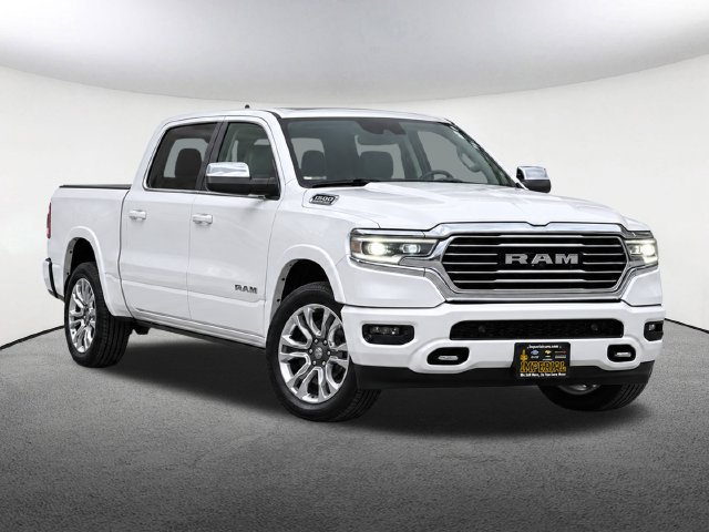 Used 2024 RAM 1500 Limited AWD/4WD image 2
