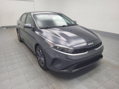 Used 2024 Kia Forte LXS image 13