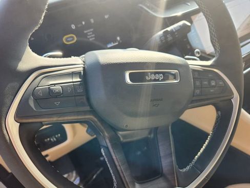 New 2026 Jeep Grand Cherokee Limited w/ Luxury Tech Group II AWD/4WD image 20