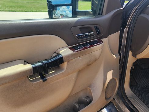 Used 2013 GMC Sierra 1500 SLT w/ Chrome Essentials Package AWD/4WD image 8