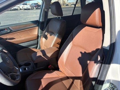 Used 2018 Subaru Outback 3.6R Touring image 8