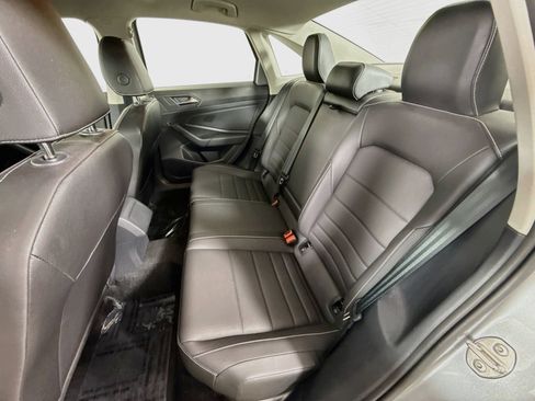 Used 2024 Volkswagen Jetta SE w/ Panoramic Sunroof Package FWD image 20