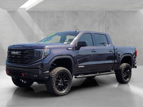 Used 2022 GMC Sierra 1500 Elevation w/ LPO, Elevation Black Package image 8