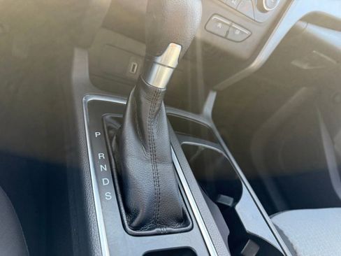 Used 2017 Ford Escape SE image 22