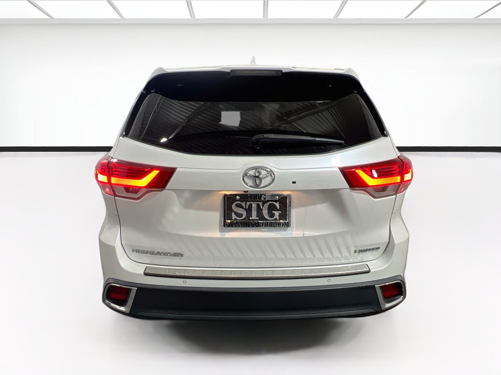 Used 2019 Toyota Highlander Limited FWD image 5