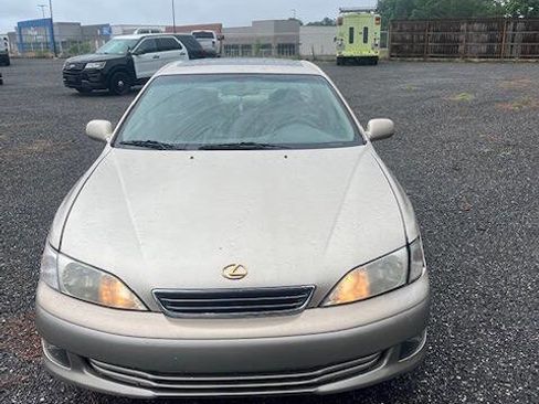 Used 2000 Lexus ES 330 FWD image 7