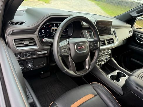 Used 2024 GMC Yukon AT4 w/ AT4 Premium Package AWD/4WD image 2