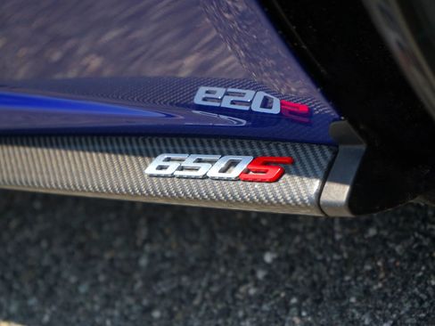 Used 2015 McLaren 650S Spider image 13