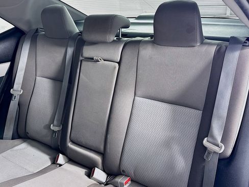 Used 2018 Toyota Corolla LE FWD image 9