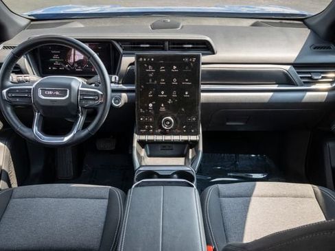 Certified 2026 GMC Terrain Elevation AWD/4WD image 30