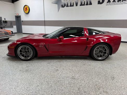 Used 2011 Chevrolet Corvette Z06 RWD image 3