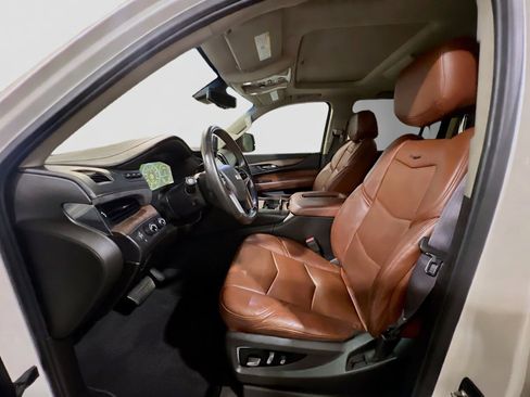 Used 2015 Cadillac Escalade ESV Premium AWD/4WD image 16