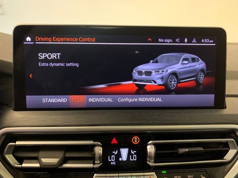 Used 2025 BMW X4 xDrive30i AWD/4WD image 32