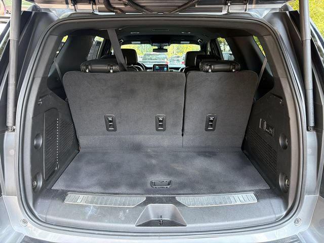 Used 2022 Chevrolet Tahoe RST w/ Luxury Package RWD image 18
