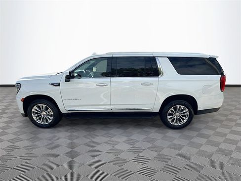 Used 2021 GMC Yukon XL SLT image 5