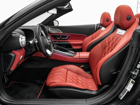 Used 2024 Mercedes-Benz SL 63 AMG S e Performance 4MATIC image 47